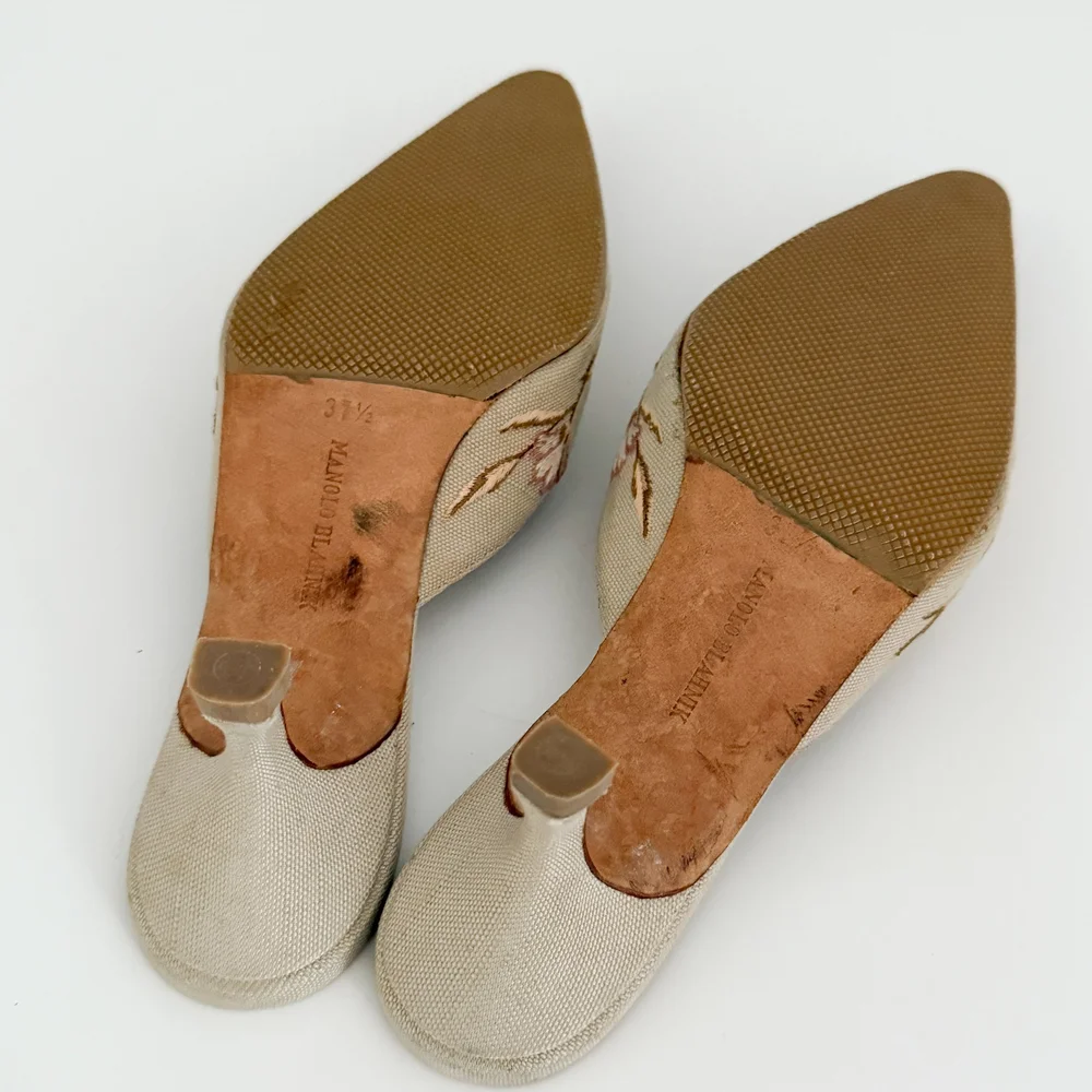 Manolo Blahnik Floral Embroidered Mule Heels (US 7 / IT 37.5